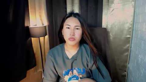 Snapshot of yuriyumixx_xoxo chatting on November 14, 2025, 11:53 am yuriyumixx_xoxo online show from November 14, 2025, 11:53 am