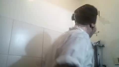 Yuumi online show from February 2, 2025, 10:39 pm