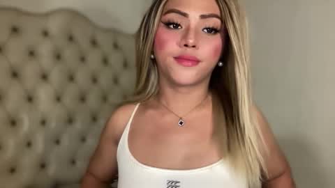 Miss Cali online show from November 14, 2025, 4:22 am