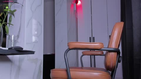 yvonne_miss online show from February 3, 2025, 5:14 pm