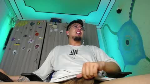 Zac Freelance model online show from January 21, 2025, 8:41 am