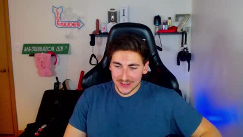 Snapshot of zach_rhyder chatting on January 21, 2025, 3:26 am Zach Rhyder online show from January 21, 2025, 3:26 am