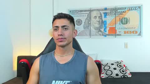 zachpri20 online show from December 18, 2024, 11:02 am