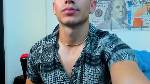 zachpri20 online show from January 7, 2025, 3:33 pm