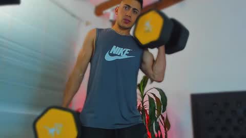 zachpri20 online show from October 7, 2025, 3:36 am