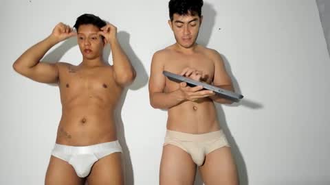 Snapshot of zack_and_alan chatting on September 26, 2025, 12:42 pm zack online show from September 26, 2025, 12:42 pm