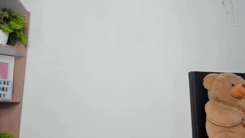 Snapshot of zack_and_alan chatting on October 25, 2025, 4:02 pm zack online show from October 25, 2025, 4:02 pm