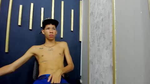 Snapshot of zack_horny19 chatting on September 23, 2025, 12:19 pm Zack online show from September 23, 2025, 12:19 pm