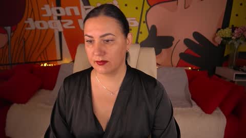 Zafiramoonn online show from November 12, 2025, 2:06 pm