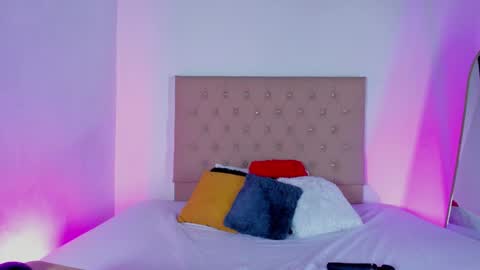 Zafiro Brown online show from September 23, 2025, 2:09 pm