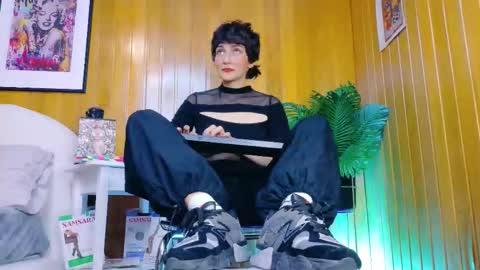 Karina  online show from November 14, 2025, 7:45 pm