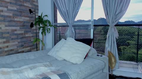 Snapshot of zain_diesel7 chatting on December 4, 2024, 10:51 pm INSTAGRAM yormanfit7 online show from December 4, 2024, 10:51 pm