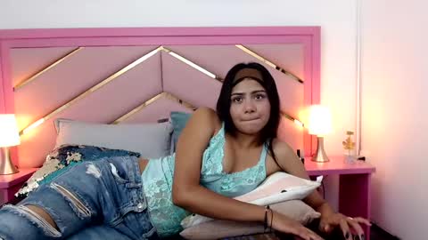 Snapshot of zaira_angel chatting on March 3, 2025, 8:21 pm Zaira Angel online show from March 3, 2025, 8:21 pm