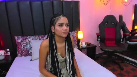 Snapshot of zaira_angel chatting on September 28, 2025, 5:35 am Zaira Angel online show from September 28, 2025, 5:35 am
