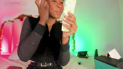 Snapshot of zairarose25 chatting on December 1, 2025, 1:38 pm Zaira online show from December 1, 2025, 1:38 pm