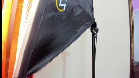 zamanthaa__ online show from November 23, 2025, 11:54 am