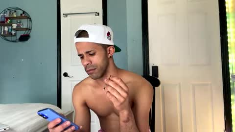 Snapshot of zamoraedii1994 chatting on December 10, 2024, 7:32 pm Edii online show from December 10, 2024, 7:32 pm