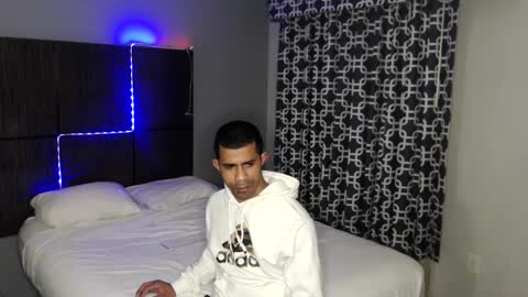 Snapshot of zamoraedii1994 chatting on January 4, 2025, 1:21 am Edii online show from January 4, 2025, 1:21 am