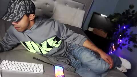 Snapshot of zamoraedii1994 chatting on January 17, 2025, 5:21 am Edii online show from January 17, 2025, 5:21 am