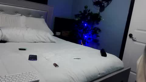 Snapshot of zamoraedii1994 chatting on January 20, 2025, 1:39 am Edii online show from January 20, 2025, 1:39 am