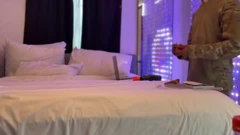 Snapshot of zamoraedii1994 chatting on December 13, 2025, 8:47 pm Edii online show from December 13, 2025, 8:47 pm