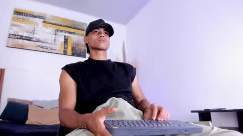 Zander online show from November 15, 2025, 1:40 pm