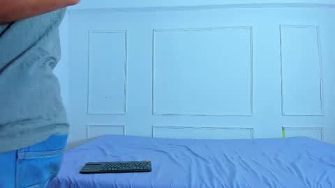 Snapshot of zara_n_kai chatting on September 19, 2025, 2:02 am zara_n_kai online show from September 19, 2025, 2:02 am