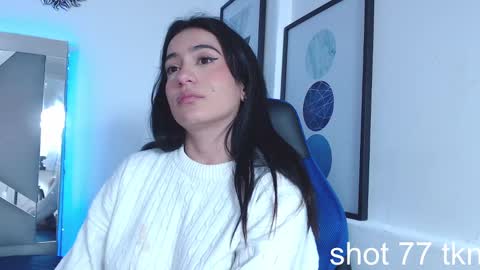 zaradames_ online show from January 6, 2025, 7:09 am