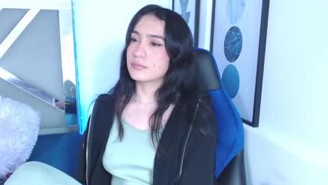 zaradames_ online show from January 9, 2025, 5:02 am