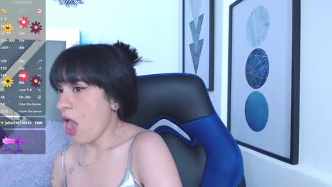 zaradames_ online show from February 5, 2025, 11:34 am