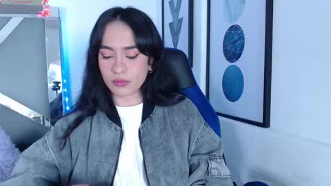 zaradames_ online show from March 8, 2025, 6:10 am