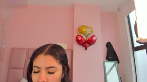 Zarah  online show from November 29, 2025, 6:11 pm