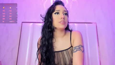 Snapshot of zarahfoster chatting on November 23, 2025, 5:35 pm online show from November 23, 2025, 5:35 pm