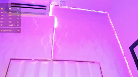 Snapshot of zarahfoster chatting on November 25, 2025, 5:46 pm online show from November 25, 2025, 5:46 pm