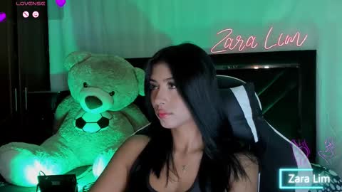 Snapshot of zaralim chatting on September 15, 2025, 3:56 pm Zara Lim online show from September 15, 2025, 3:56 pm