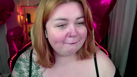 Snapshot of zarareign_ chatting on February 15, 2025, 1:10 am Lola online show from February 15, 2025, 1:10 am