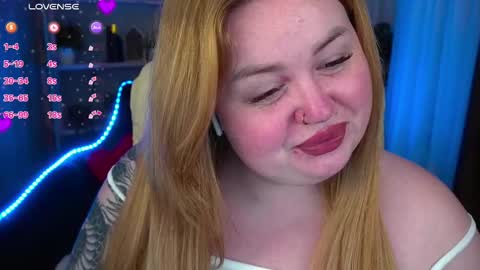 Snapshot of zarareign_ chatting on March 12, 2025, 9:13 pm Lola online show from March 12, 2025, 9:13 pm