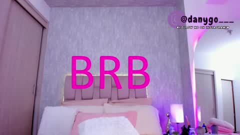 Snapshot of zarianaevanz chatting on February 22, 2025, 4:07 am Zariana online show from February 22, 2025, 4:07 am