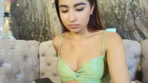 Snapshot of zayda_ chatting on March 4, 2025, 1:12 am Zayda online show from March 4, 2025, 1:12 am
