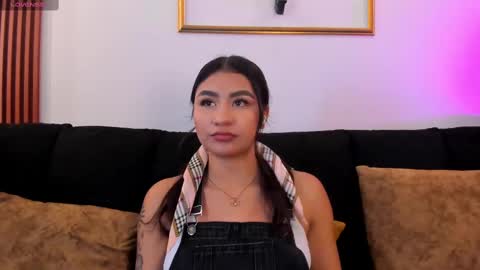 Snapshot of zayda_ chatting on October 7, 2025, 7:33 pm Zayda online show from October 7, 2025, 7:33 pm