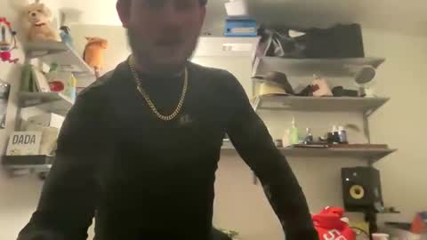 zedito online show from December 22, 2025, 7:27 am