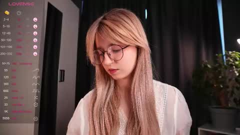 Snapshot of zegoi chatting on October 22, 2025, 1:55 pm Avi online show from October 22, 2025, 1:55 pm