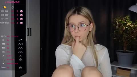 Snapshot of zegoi chatting on November 14, 2025, 1:32 pm Avi online show from November 14, 2025, 1:32 pm