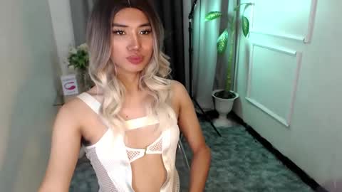 zelainalovetocum online show from January 21, 2025, 10:51 pm