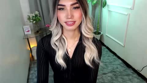 zelainalovetocum online show from February 3, 2025, 4:57 am