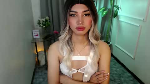 zelainalovetocum online show from February 8, 2025, 1:11 am