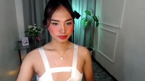 zelainalovetocum online show from February 26, 2025, 2:57 pm