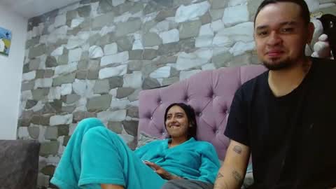 Zelda And Kuro online show from November 27, 2025, 3:30 am