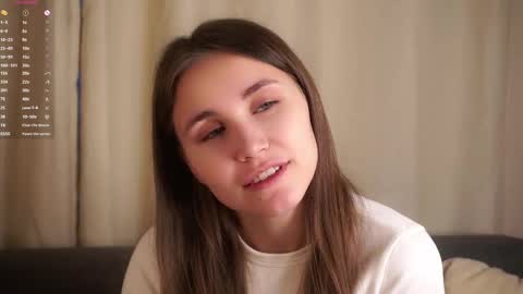 Snapshot of zeldaes chatting on November 6, 2025, 1:17 am Emilia online show from November 6, 2025, 1:17 am