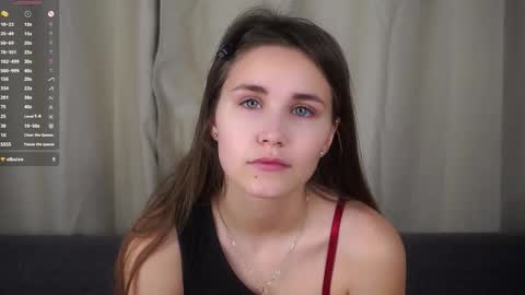 Snapshot of zeldaes chatting on November 16, 2025, 1:22 am Emilia online show from November 16, 2025, 1:22 am